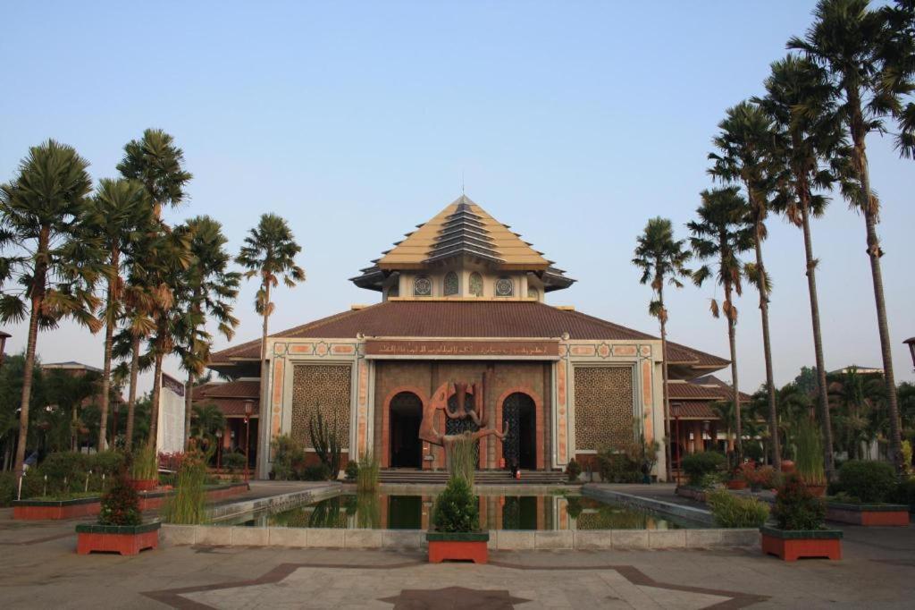 The Atrium Hotel & Resort Yogyakarta Melati Exterior foto