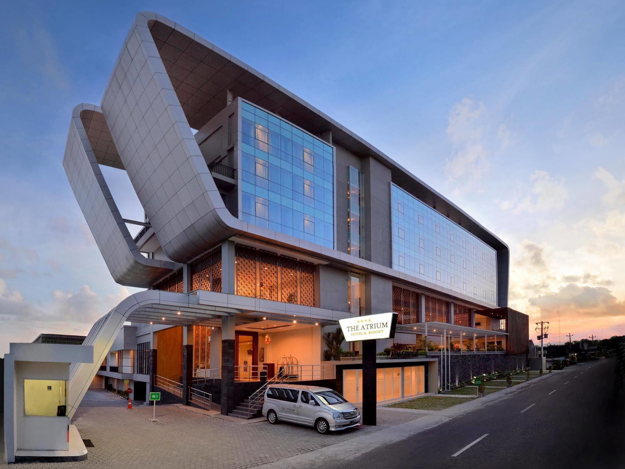 The Atrium Hotel & Resort Yogyakarta Melati Exterior foto