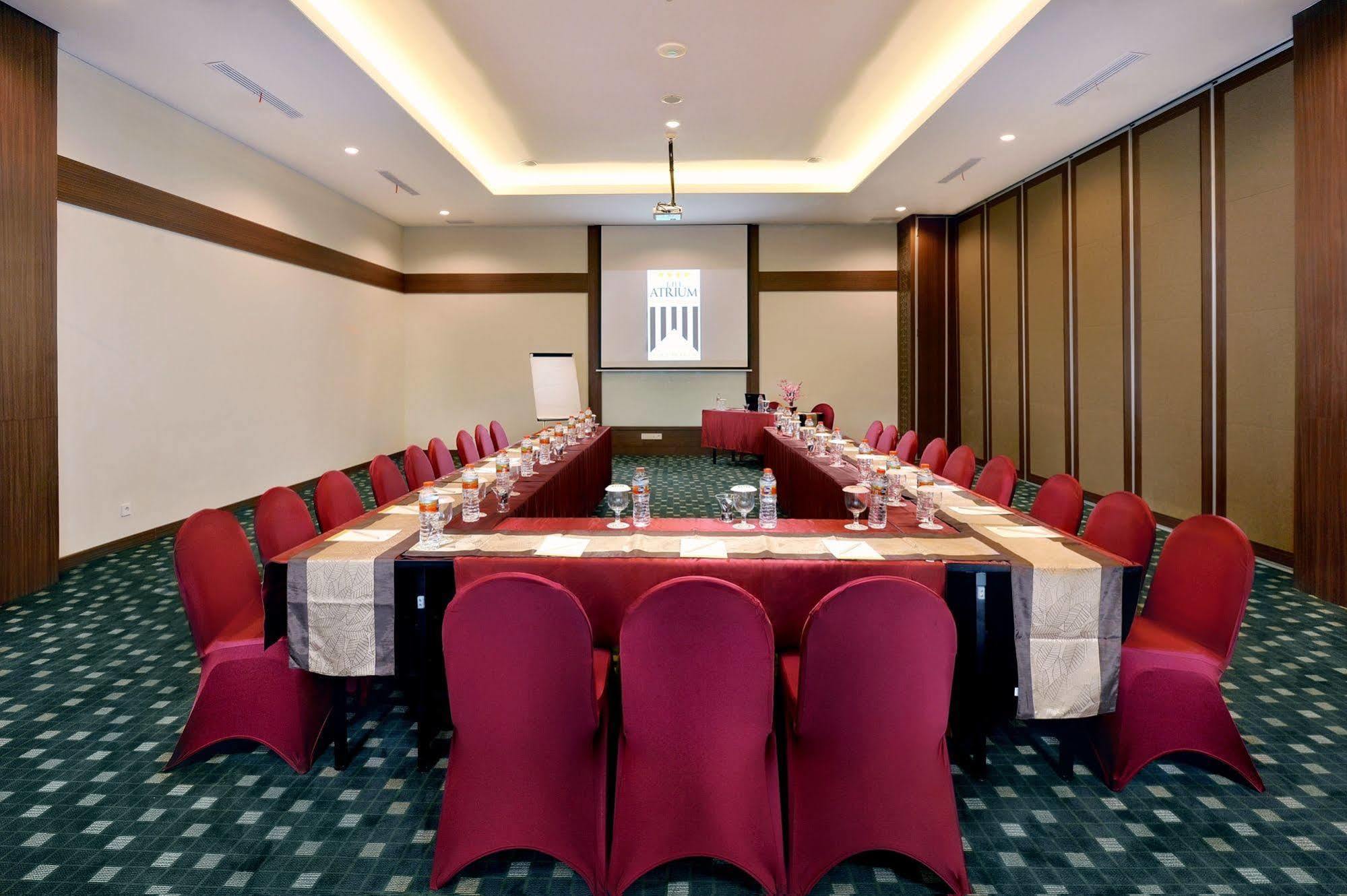 The Atrium Hotel & Resort Yogyakarta Melati Exterior foto