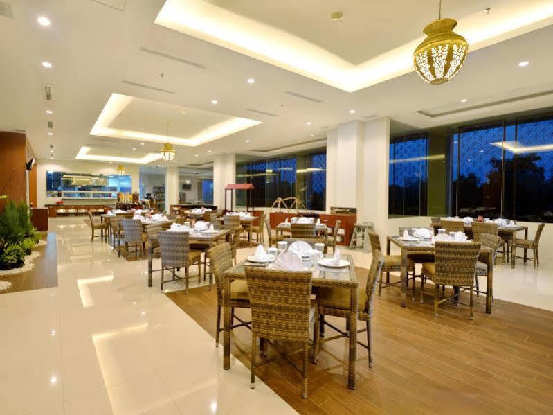 The Atrium Hotel & Resort Yogyakarta Melati Exterior foto